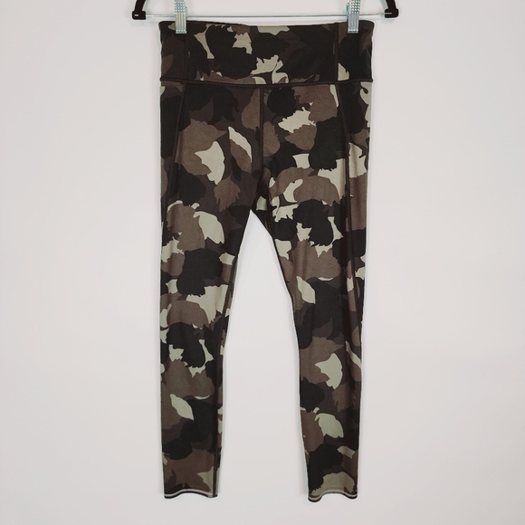 Athleta Run Free Camo 7/8 Tight Arbor Olive Leggings Zip Pocket Workout Gym sz S - Picture 3 of 14